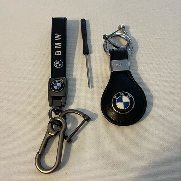 BMW Logo Key Fob Keychain in Black Leather Set of 2 NWT - Picture 1 of 4